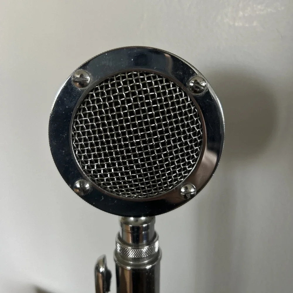 AstaticD-104 Dynamic Lollipop Microphone Stand Untested- Missing Screw